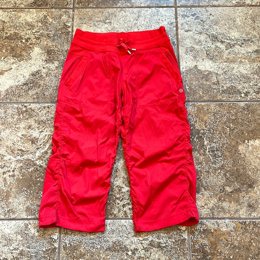 Lululemon size 6 red studio dance crop unlined